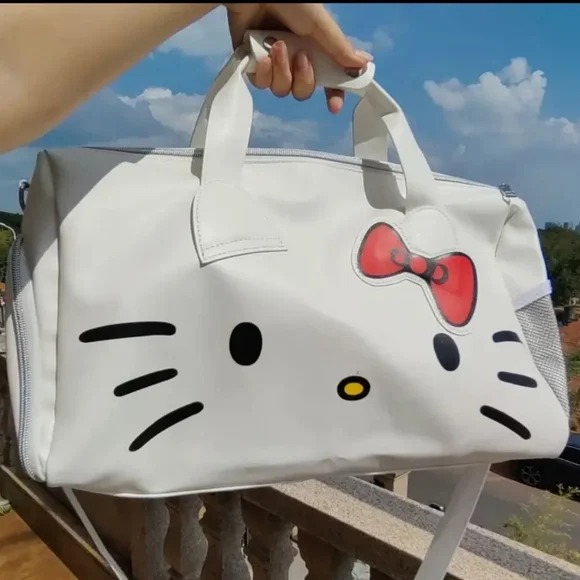 Hello Kitty Extra Large Travel Duffle NWOT - Picture 8 of 11